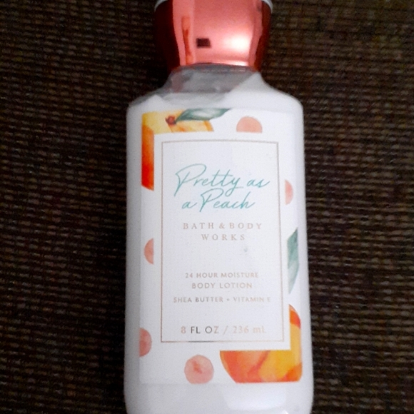 Bath and body works Pretty as a Peach - Picture 1 of 1
